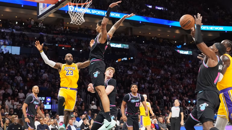 Lakers Outgun Heat in High-Scoring Thriller