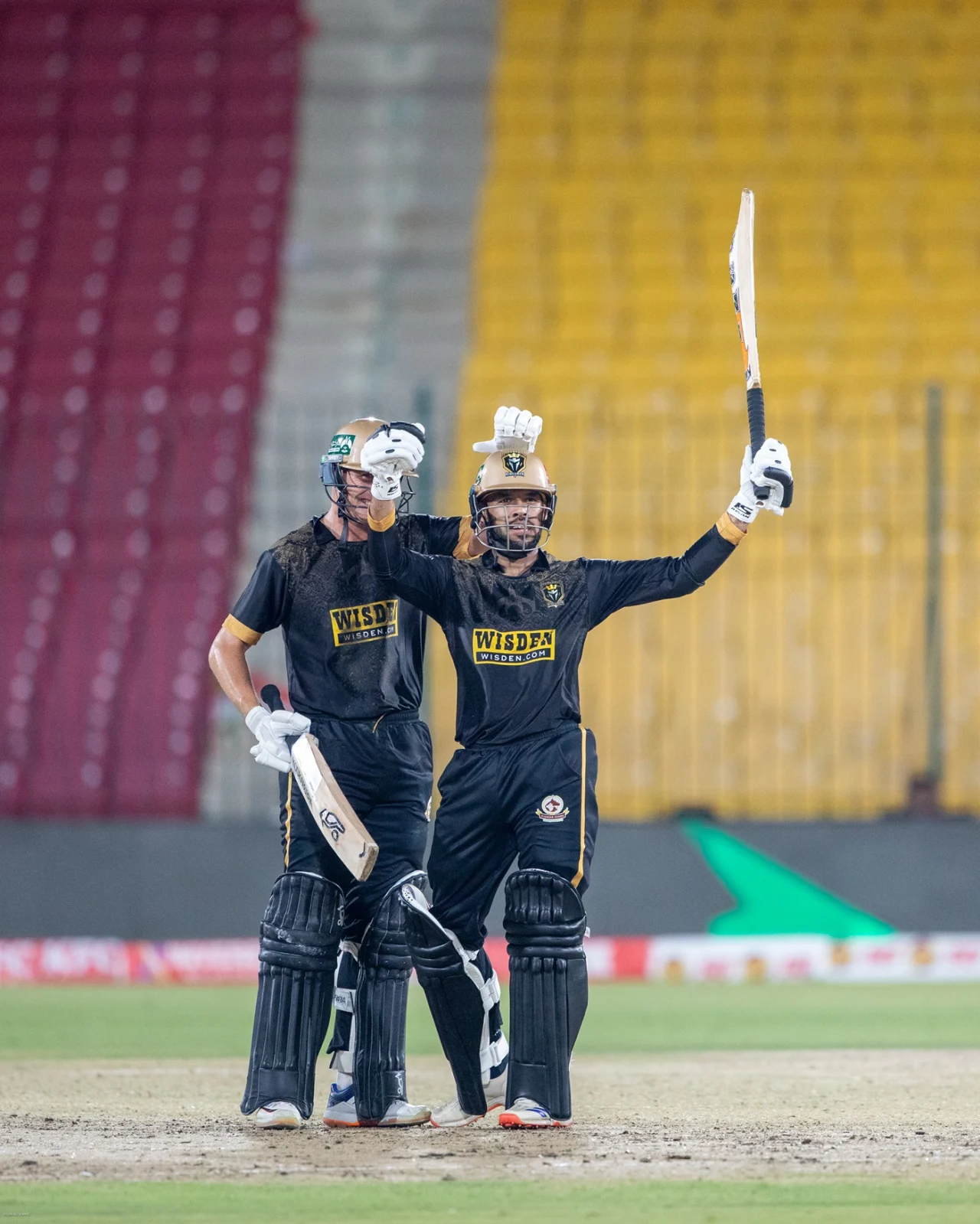 Usman Khan Powers Kingsmen to Stunning 214 Chase Thriller