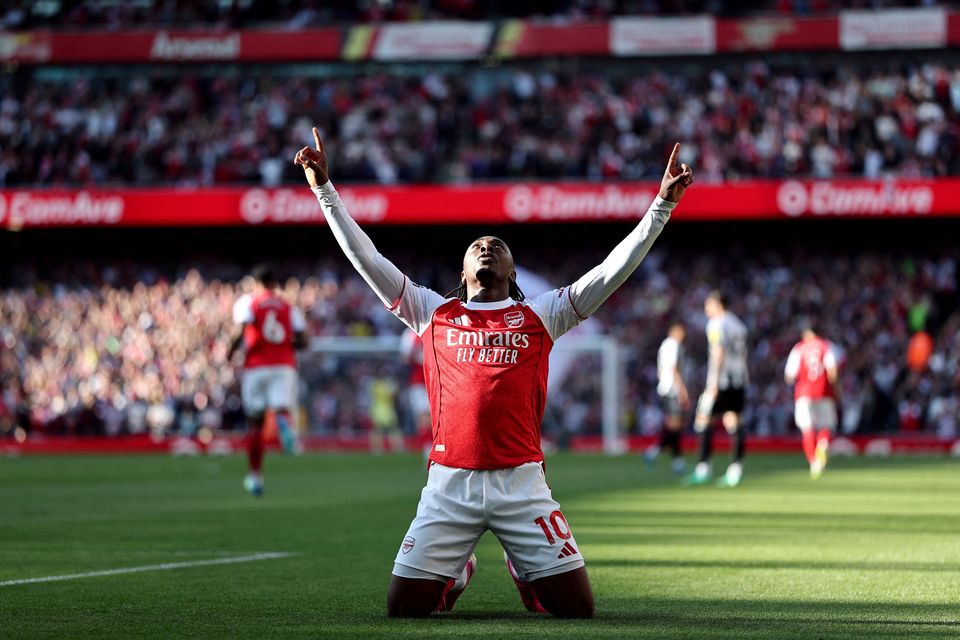 Arsenal Edge Newcastle to Reclaim Top Spot in Tight Title Race