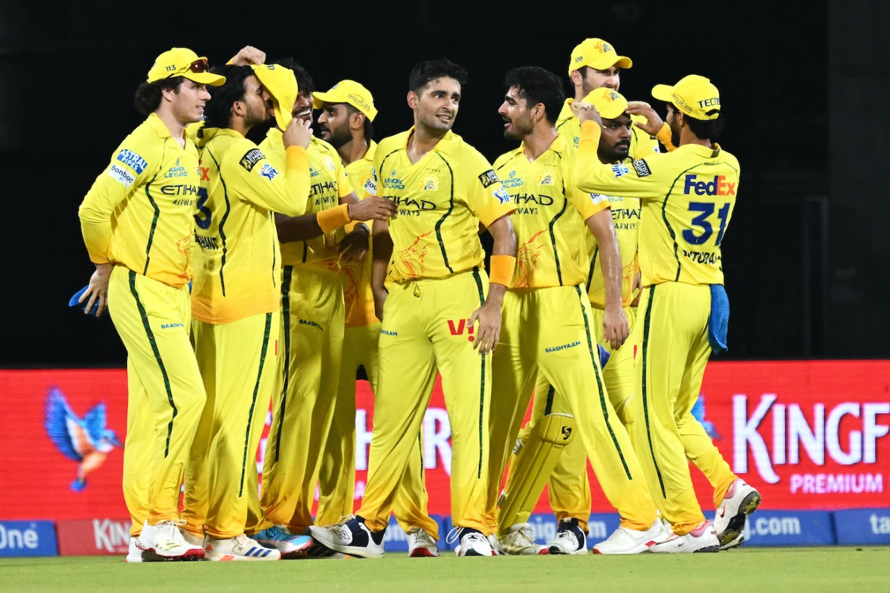 Gaikwad Leads Clinical Chase to Sink Mumbai