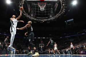 San Antonio Spurs Strike First Against Thunder in Western Conference Finals