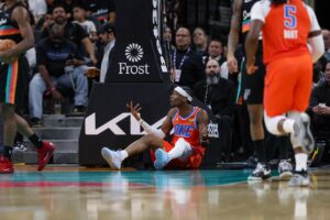 Spurs Strike First Against Thunder in West Finals Thriller