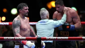Usyk Retains World Titles After Disputed Late Stoppage Against Verhoeven
