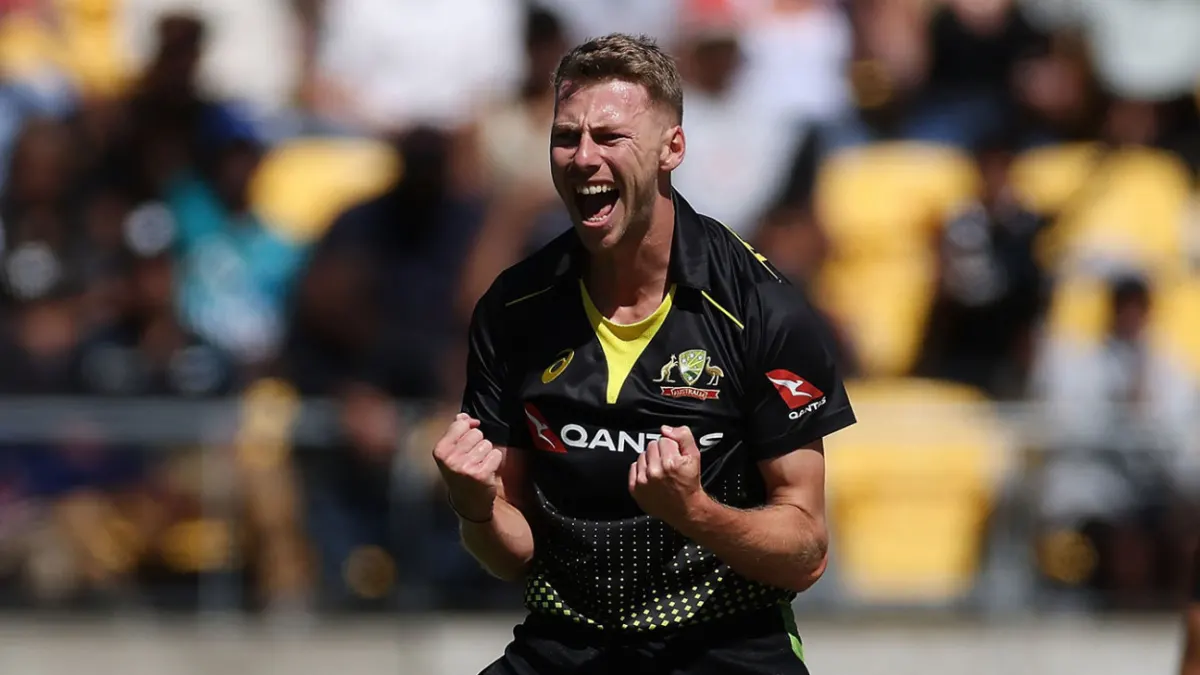 Australia Shake Up Lineup as Meredith Returns for Second ODI Against Bangladesh