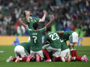 Mexico March Into Last 16 With Commanding Ecuador Win