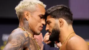 Arman Tsarukyan Gets New UFC 331 Opponent as Oliveira Rematch Falls Apart