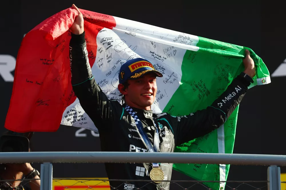 Kimi Antonelli Completes Remarkable 19th to First Comeback at the Italian GP as Mercedes Star Earns Praise from Pundits and Toto Wolff