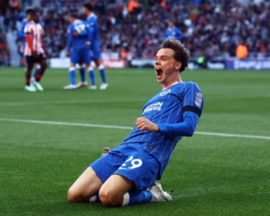 Brighton Overcome Red Card Drama to Secure Impressive Win Against Sunderland