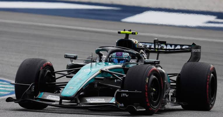 Antonelli Finds Sepang Speed as Verstappen Looms Large Before Bahrain GP Qualifying